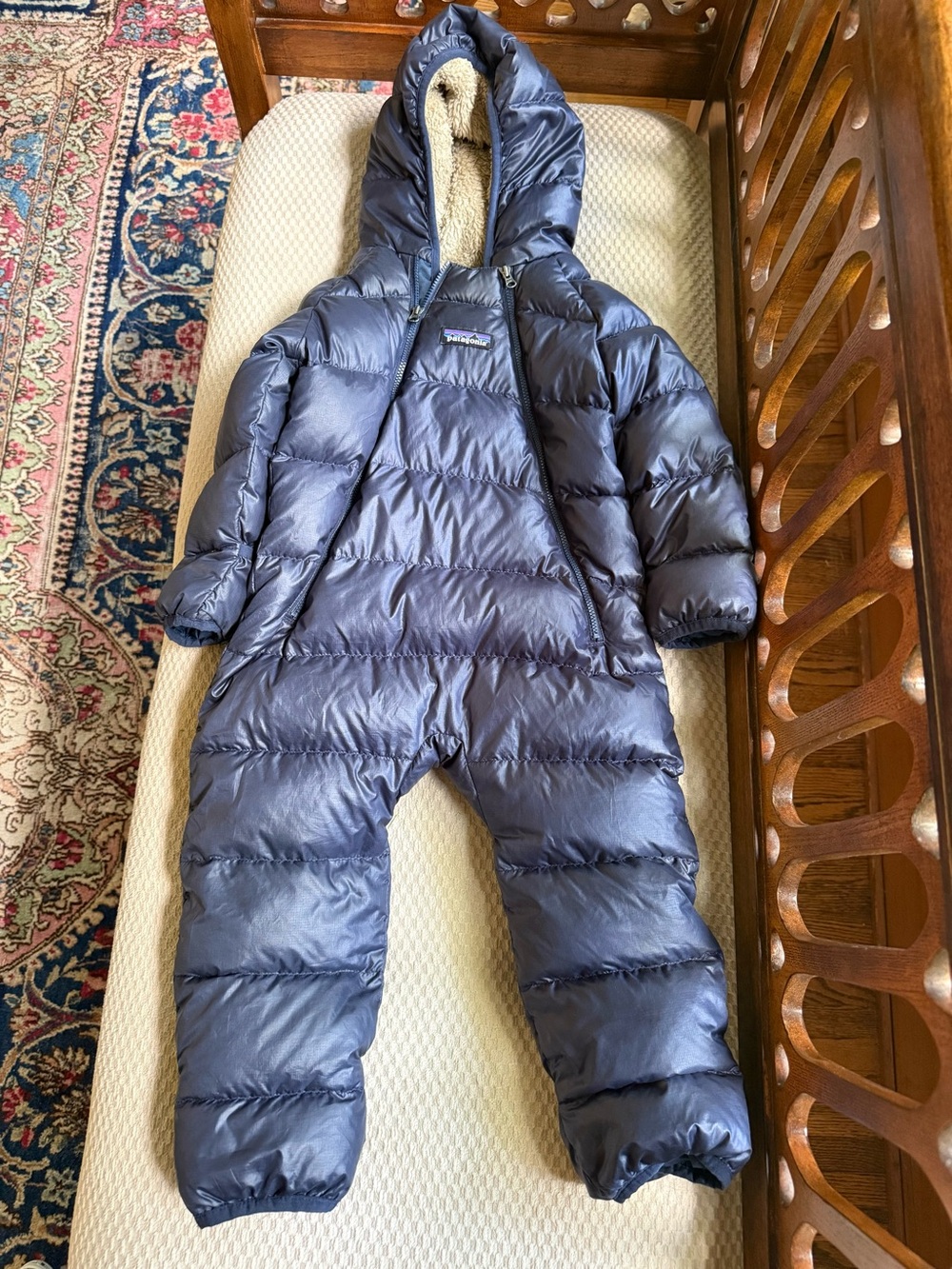 Patagonia NWOT 12-18M Hi-Loft Down Sweater Bunting Snowsuit